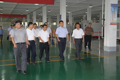 李伟:九洲国际要适应新形势发挥示范带头作用 